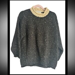 CLASSICAL CULTURE OF IRELAND  Woman’s Wool Black Pullover Crew Sweater  SZ M